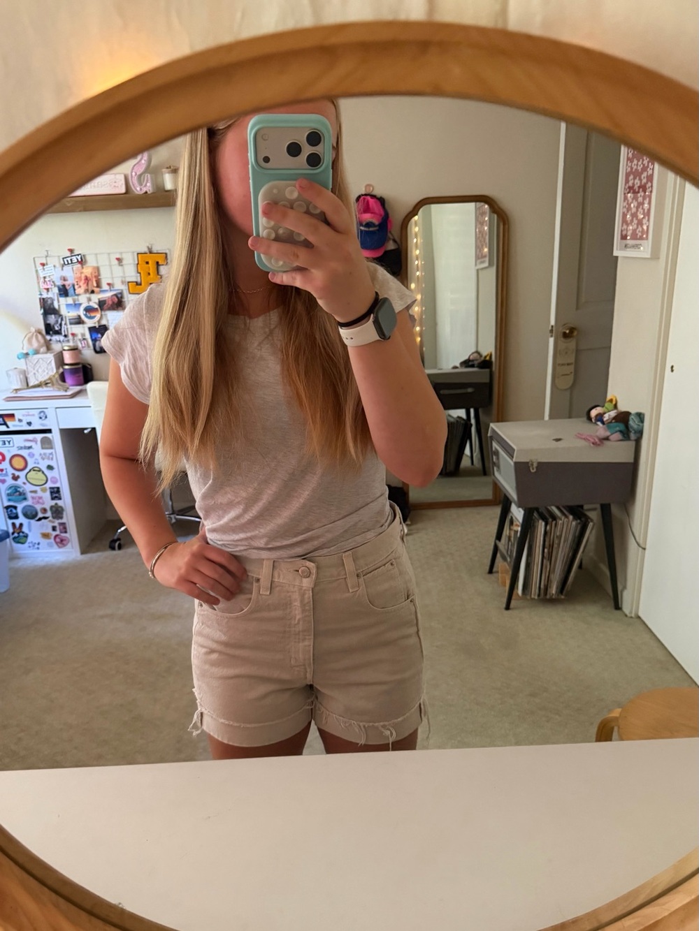 urban outfitters BDG beige jean shorts